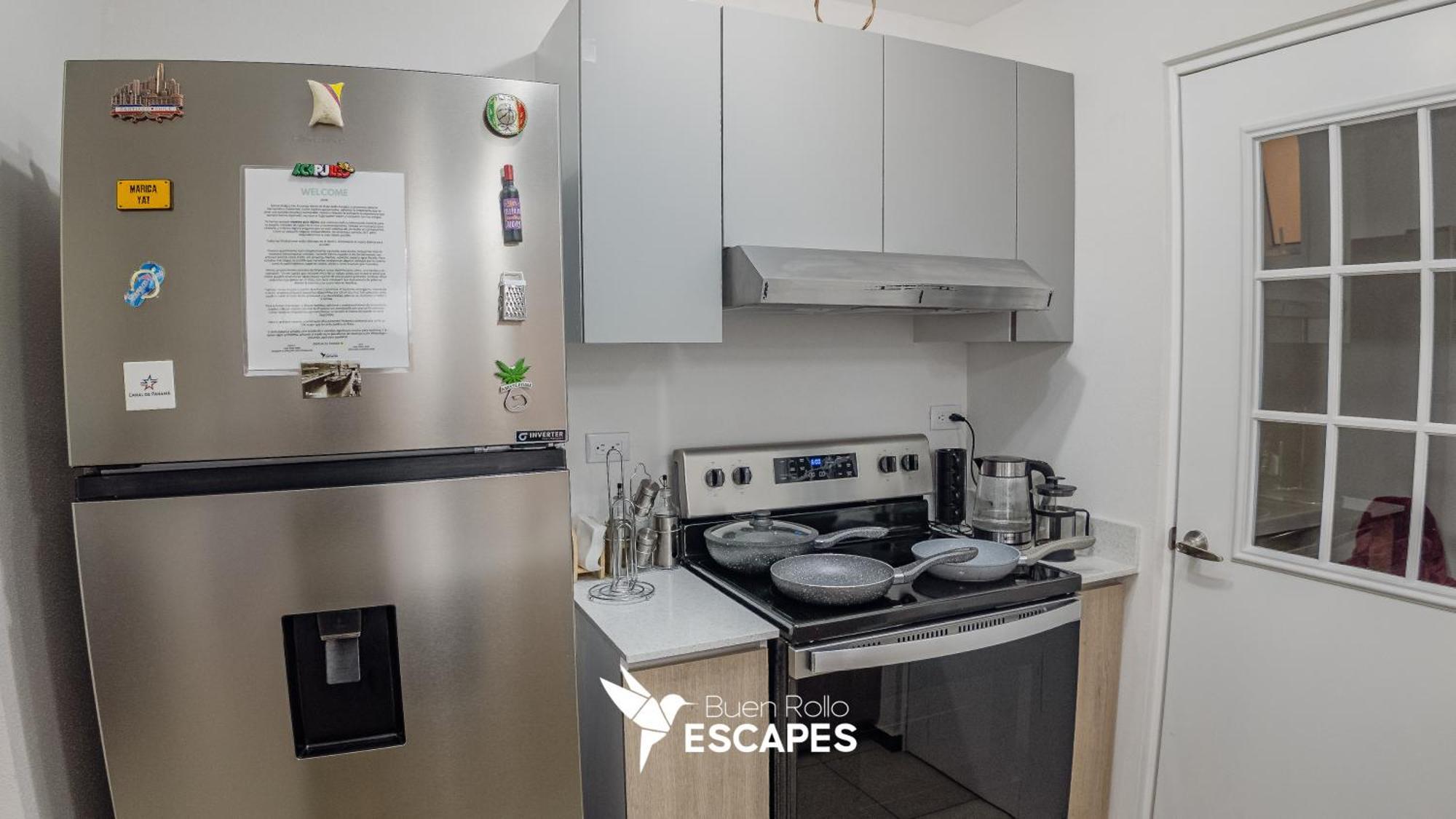Luxury King - Free Pool, Gym & Parking - Buen Rollo Escapes Appartamento