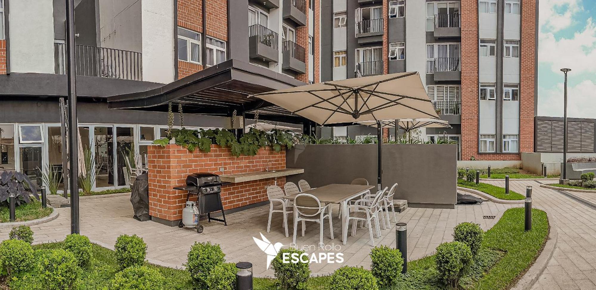 Luxury King - Free Pool, Gym & Parking - Buen Rollo Escapes Appartamento *