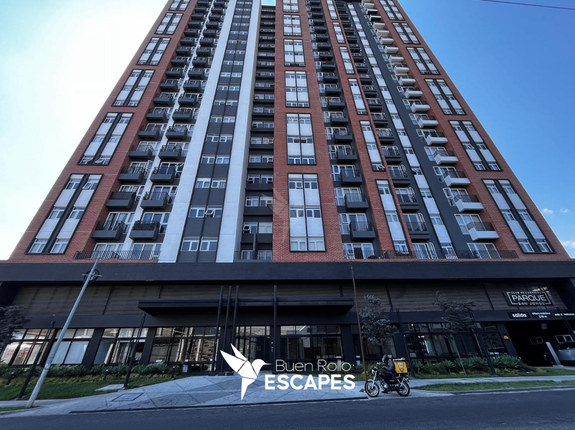 Luxury King - Free Pool, Gym & Parking - Buen Rollo Escapes Appartamento